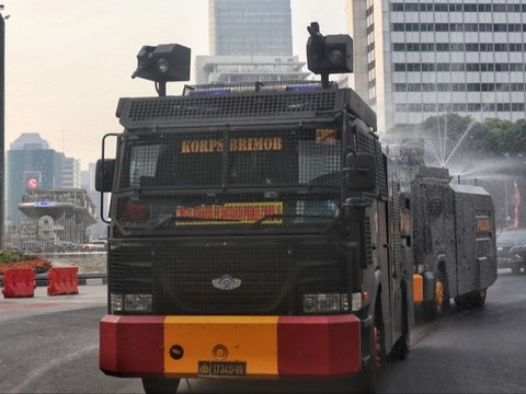 Moment Water Canon Soak Sudirman-Thamrin Area, Reducing the Impact of Air Pollution