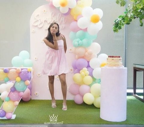 Genap Berusia 18 Tahun, Ini Deretan Potret Syabila Anak Meisya Siregar yang Makin Cantik dan Dewasa