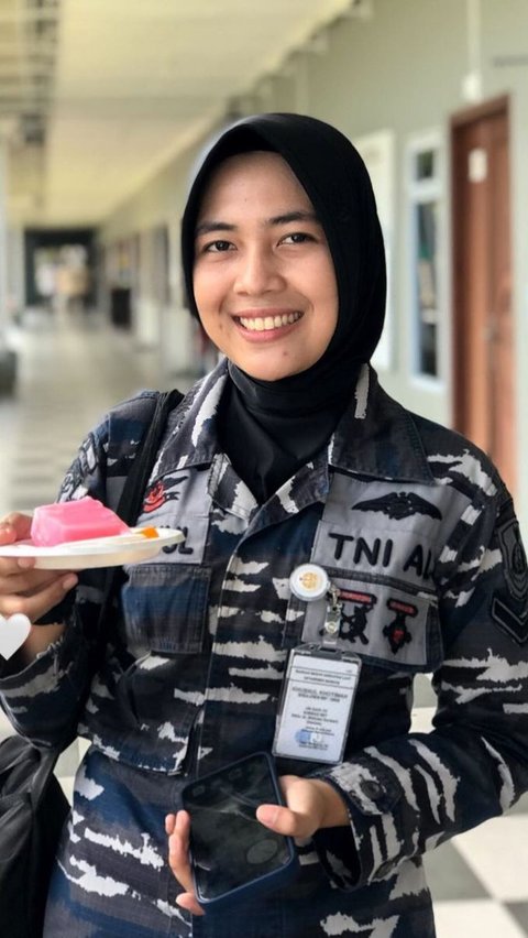 Saat Pendidikan Dikira Cowok Ganteng, Setelah Resmi jadi TNI lalu Berhijab Ternyata Cewek Cantik Manisnya Minta Ampun