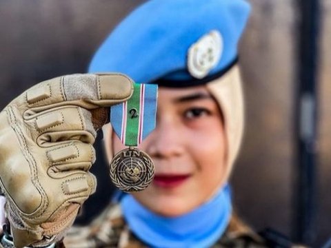 Saat Pendidikan Dikira Cowok Ganteng, Setelah Resmi jadi TNI lalu Berhijab Ternyata Cewek Cantik Manisnya Minta Ampun