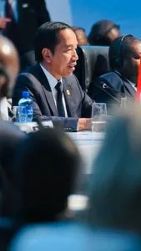 VIDEO: Pulang dari Afrika, Jokowi Bawa 'Oleh-Oleh' Air, Ada Apa?