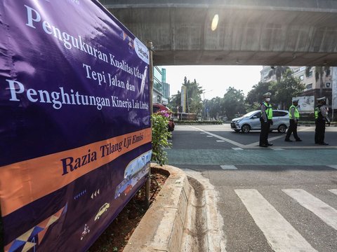 FOTO: Razia Uji Emisi Diuji Coba di Jakarta Mulai Hari Ini, Segini Dendanya Jika Tak Lolos