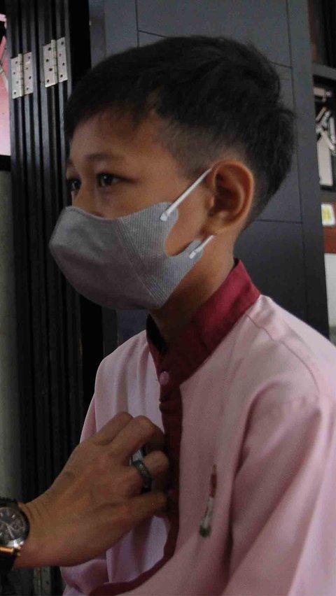 FOTO: Pemeriksaan Kesehatan Murid SD di Tengah Buruknya Polusi Udara Jakarta