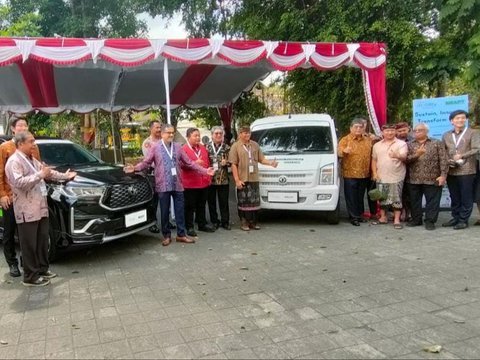 Tekan Emisi Karbon, Toyota Sediakan Layanan Shuttle Mobil Listrik Gratis di Ubud, Bali