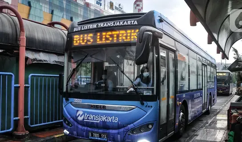 Selain itu, Wibowo mengingatkan bahwa pengguna Transjakarta bisa memperoleh informasi terbaru tentang Transjakarta dengan mengakses berbagai media sosial resmi Transjakarta. 