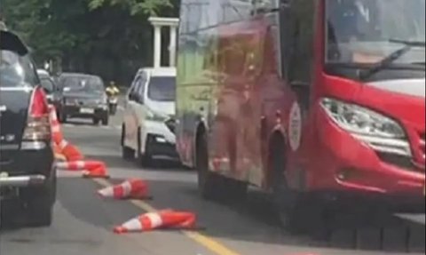 Viral Video Pembatas Jalan Melelah Diduga karena Cuaca Panas Semarang, Begini Fakta Sebenarnya