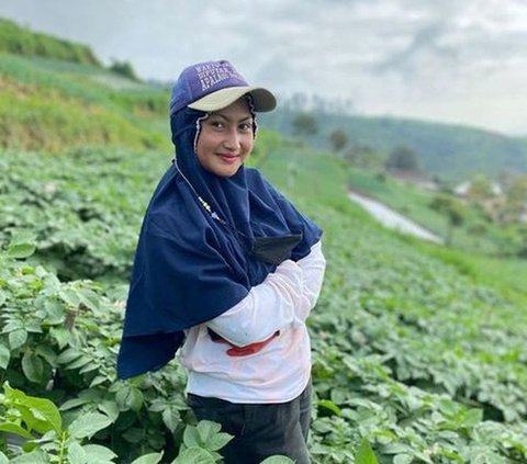 Dari Dangdut Kini Jadi Petani, Ini Potret Terbaru Novi Listiana yang Pilih Hidup di Desa