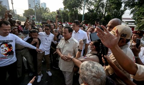 Waketum Gelora, Fahri Hamzah, menegaskan, pemimpin yang akan datang seharusnya meneruskan program pembangunan Presiden Jokowi. Sehingga terjadi kesinambungan.<br /><br />Termasuk program pembangunan IKN. 