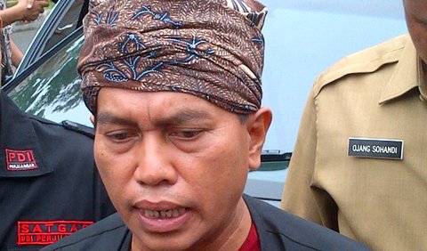 Eep Hidayat, nomor urut 1 dari NasDem, dapil Jawa Barat IX.