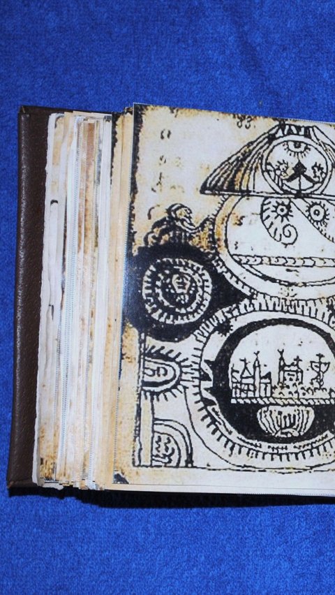Buku ini, yang bukan merupakan karya asli tetapi lebih merupakan salinan teks yang jauh lebih awal, ditulis di atas kertas yang diproduksi pada 1530-1540 di utara Italia.
