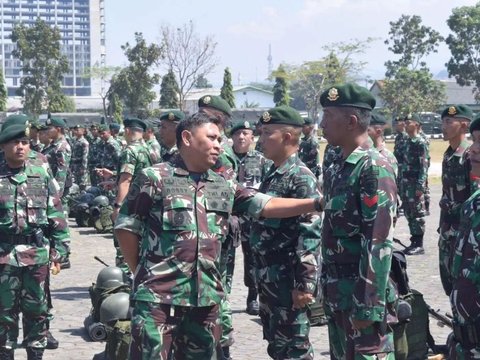 Mayjen TNI Mendadak Datangi Batalyon, Langsung Cek Gudang Senjata Hingga Dapur