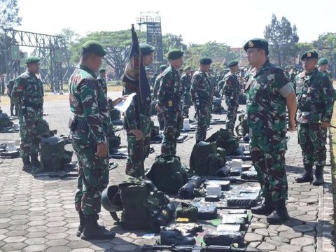 Mayjen TNI Mendadak Datangi Batalyon, Langsung Cek Gudang Senjata Hingga Dapur