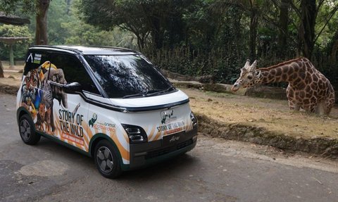 Mobil Listrik Mini Wuling Air ev Jadi Hadiah Utama Lomba Internasional IAPVC 2023