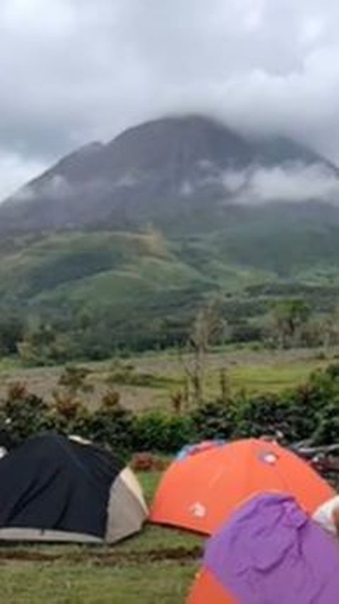 Serunya Camping di Kaki Gunung Sinabung, Cocok bagi Wisatawan yang Gemar Petualangan