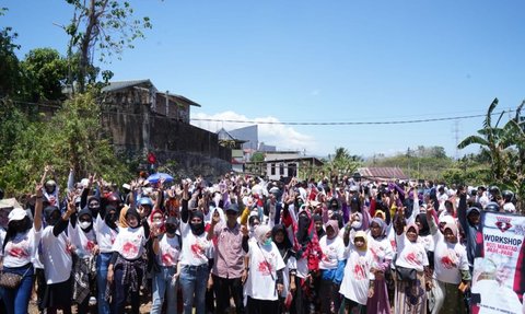 Serunya Relawan Ganjar Bikin Roti Mantao Khas Pare Pare