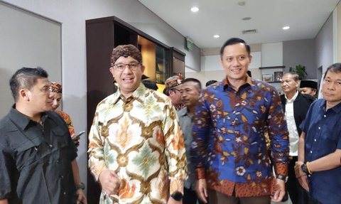 'Mesranya' Anies-AHY Datang ke Kantor PKS, Enggak Berhenti Tebar Senyum