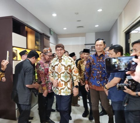 'Mesranya' Anies-AHY Datang ke Kantor PKS, Enggak Berhenti Tebar Senyum