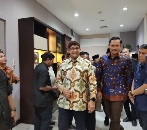 'Mesranya' Anies-AHY Datang ke Kantor PKS, Enggak Berhenti Tebar Senyum