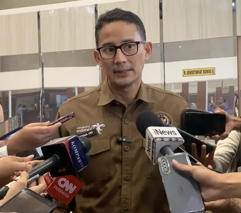 Menurut Sandiaga, wacana duet dengan AHY terpicu gagasan pasangan Ganjar Pranowo-Anies Baswedan. Sandiaga merasa punya peluang diduetkan dengan AHY.