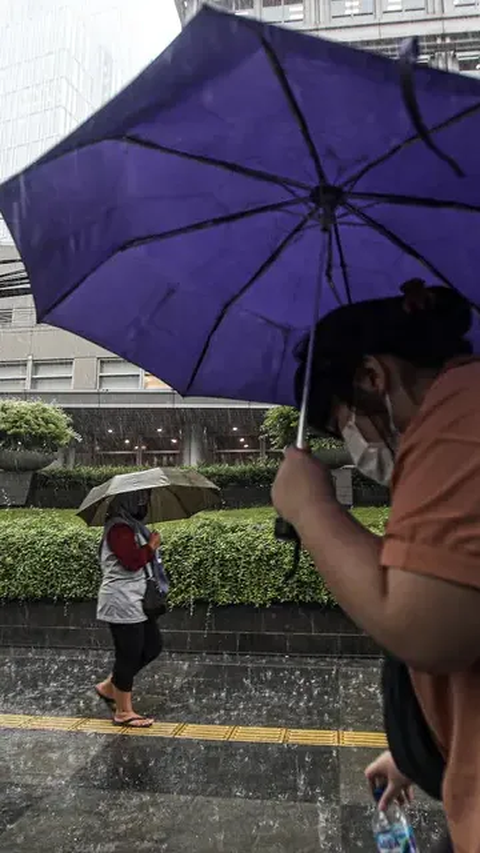 Jakarta Diguyur Hujan, BMKG Klaim Karena Teknologi Modifikasi Cuaca