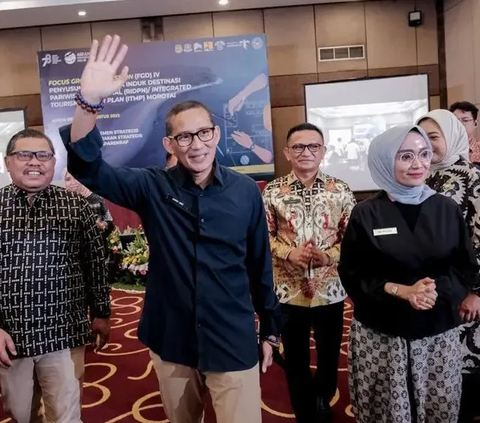 Tawa AHY Disebut Sandiaga Cocok Berduet di Pilpres 2024