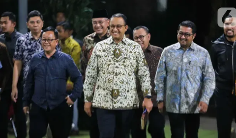 Anies menyampaikan pertanyaan yang berhadiah sebuah sepeda. 