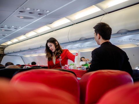 Secret Codes of Flight Attendants on Airplanes