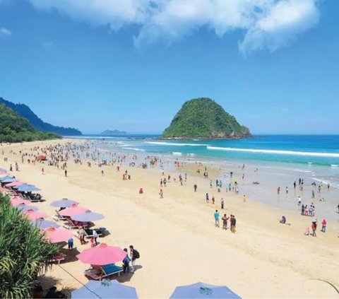 Red Island Gandrung Surf Competition Banyuwangi Diikuti Puluhan Surfer Muda se-Nusantara