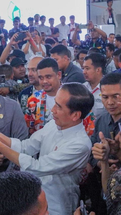 Presiden Jokowi dan Bobby Nasution di acara Rembug Nasional 2023