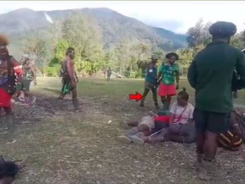 Polisi Dalami Video Diduga KKB Aniaya Warga Sipil di Papua