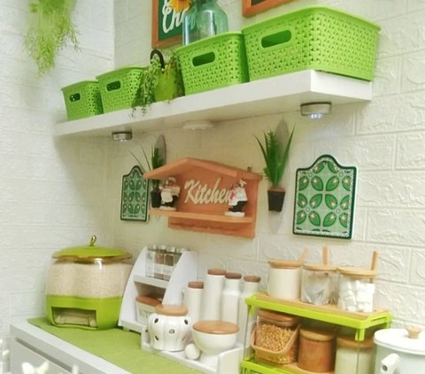 Kitchen Decorated All Green, Feels Like in a Garden