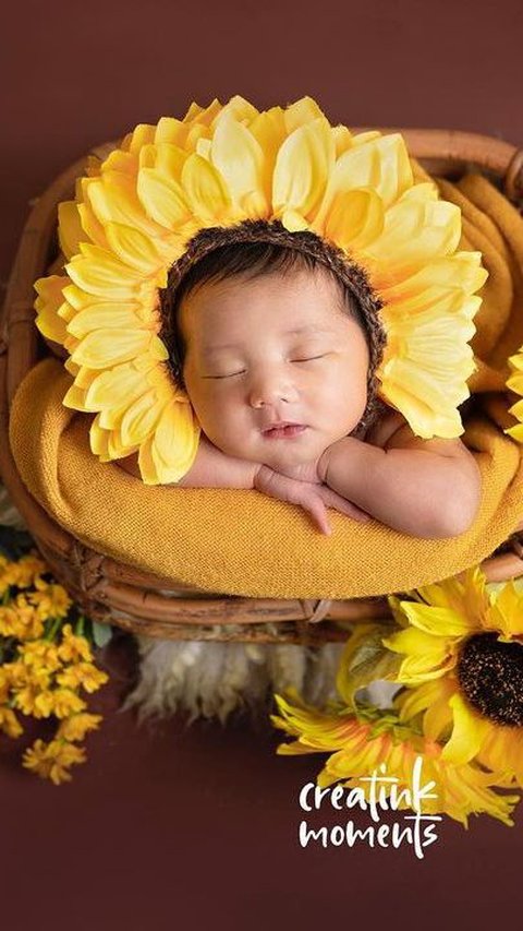 7 Potret Kece Abis Photoshoot Bayi Artis Indonesia yang Bisa Bikin Kamu Gemes Banget!