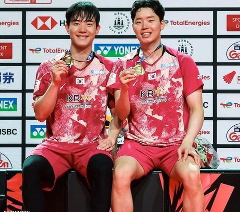 Hebatnya lagi, Seo Seung-jae berhasil memenangi dua final tersebut.<br><br>Penampilannya di partai final benar-benar luar biasa. Pasalnya ia harus dua kali bermain rubber game.