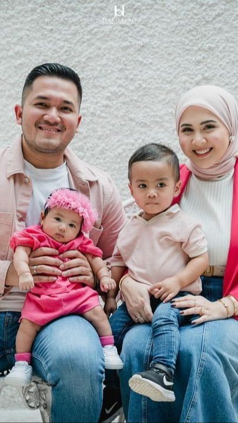 7 Potret Kece Abis Photoshoot Bayi Artis Indonesia yang Bisa Bikin Kamu Gemes Banget!