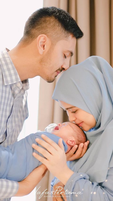 7 Potret Kece Abis Photoshoot Bayi Artis Indonesia yang Bisa Bikin Kamu Gemes Banget!