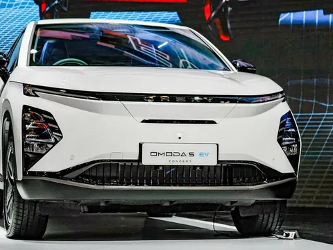 Chery Omoda 5 EV Siap Dikirim ke Konsumen Awal 2024