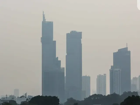 Begini Sistem Penyemprotan Air dari Gedung Tinggi untuk Kurangi Polusi Jakarta