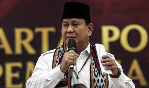 Hanya saja, kata Muzani, hilal yang terlihat baru sedikit sehingga masih perlu bersabar untuk deklarasi nama calon wakil presiden.