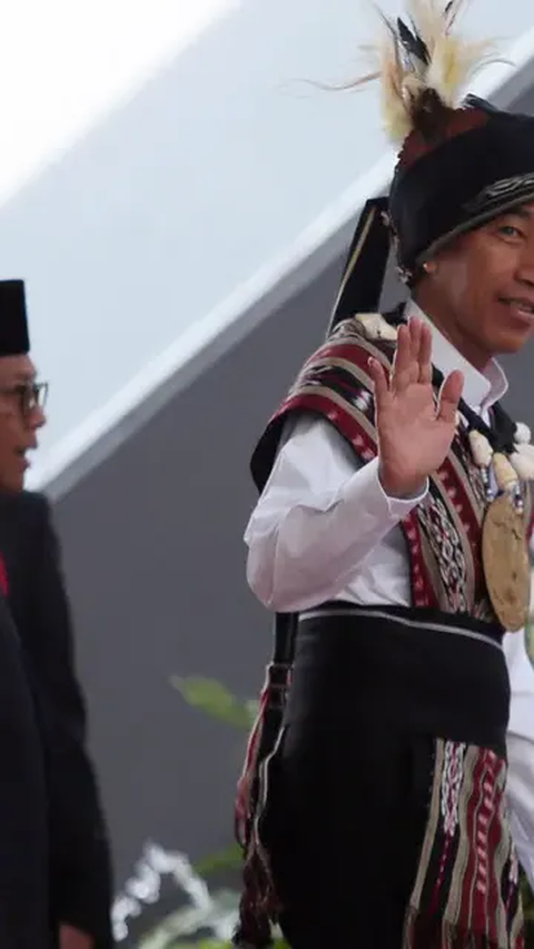Prabowo pun mengungkap alasan akhirnya bergabung dengan pemerintahan Jokowi. Mantan gubernur DKI Jakarta itu dinilai sangat memikirkan soal bangsa dan negara.