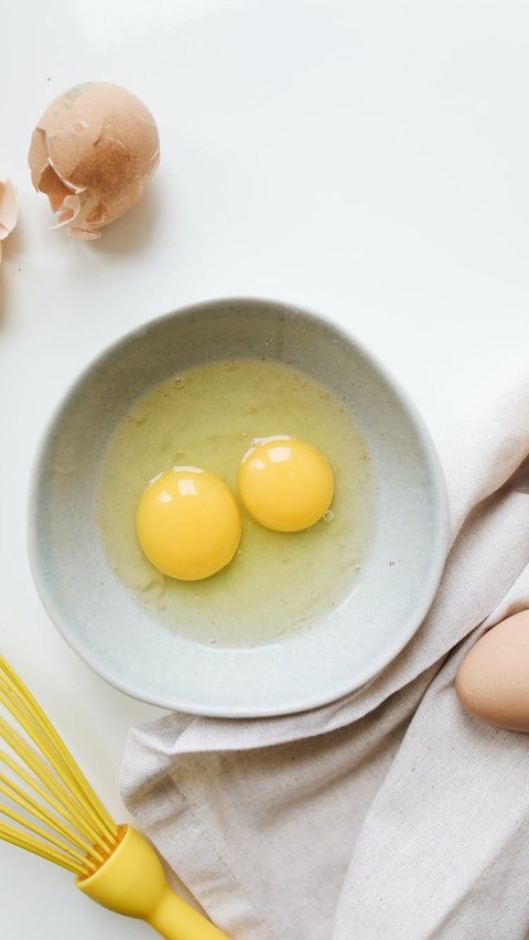 7. Putih Telur: Solusi Vitamin E dan Kelembapan