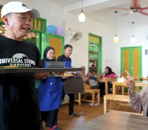 Potret Warung Makan Ayah Ayu Ting Ting Usung Tema ala Betawi, Tempatnya Sederhana & Makanannya Murah