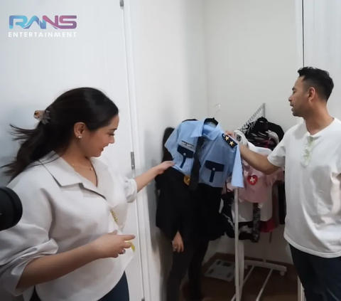 Penampakan Ruang Wardrobe Kiky Saputri, Nagita dan Raffi Ahmad Ngakak Ada Koleksi 'Seragam Dinas'