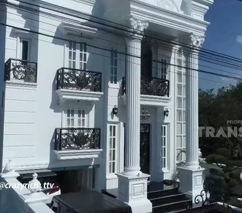 Dulu Tinggal di Kontrakan, Ini Sederet Potret Rumah Mewah nan Megah Milik Crazy Rich Aceh Yang Sawer Lesti Kejora Dengan Uang Segepok