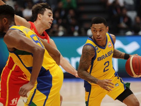 FOTO: Sengit, Spanyol Pimpin Klasemen Grup G Piala Dunia FIBA 2023 Usai Tekuk Brasil 96-78