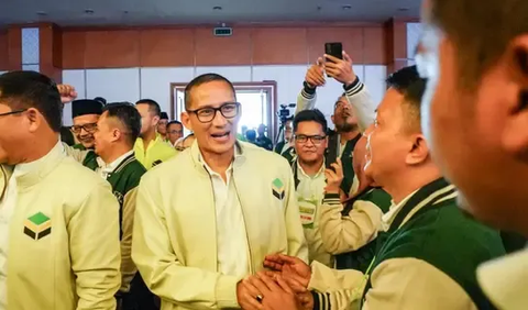 PKS masih membuka komunikasi politik dengan siapapun. Sampai hari ini, komunikasi dengan PPP belum membahas hal-hal teknis.