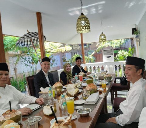 Presiden Joko Widodo makan siang bersama Menteri Pertahanan Prabowo Subianto dan Gubernur Jawa Tengah Ganjar Pranowo usai pembukaan Muktamar Sufi Internasional.