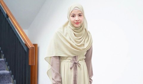 Yellow Pine Hijab in Harmony