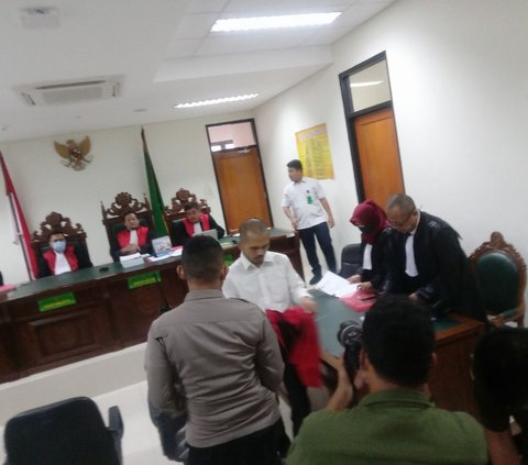 Isak Tangis Ecky Depan Hakim Nyesal Bunuh Angela, Sebut Sosok yang Dicintai