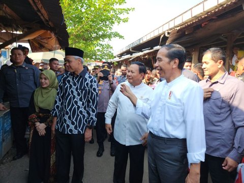 Potret Kompaknya Jokowi, Prabowo dan Ganjar Blusukan ke Pasar Grogolan Pekalongan