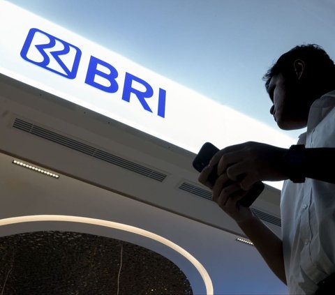 BRI Dukung Pembiayaan Infrastruktur dan Akses Masuk LRT Jabodebek dengan BRIZZI